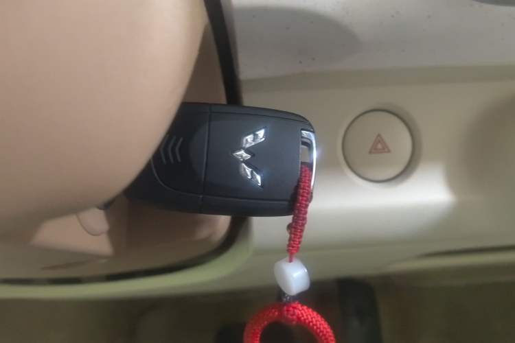 Used Wuling Hongguang MINIEV 2024 3rd Generation 215km Youth Edition Vehicle Key