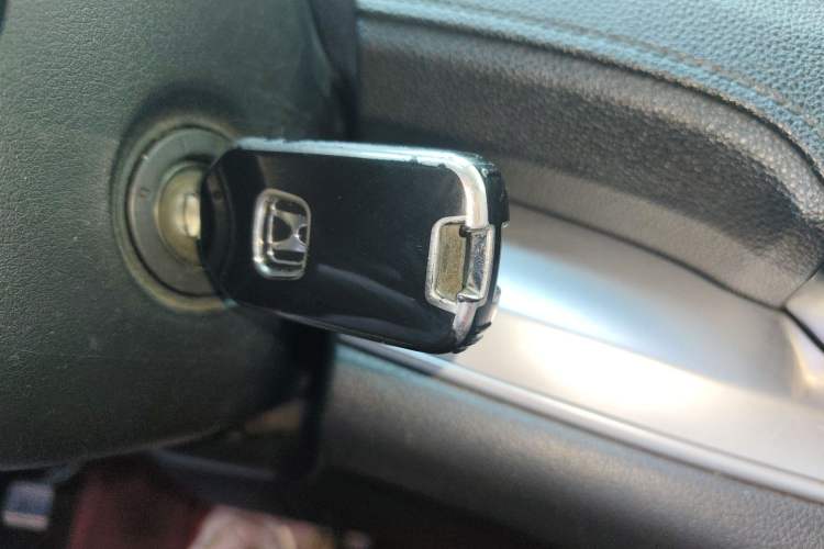 Used Honda CR-V 2015 2.0L two-wheel drive urban version
