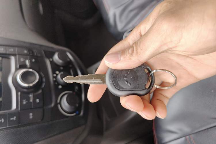 Used Wuling Hongguang 2015 1.5L S Base Model China IV Vehicle Key