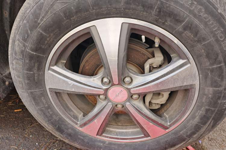 Used Haval H6 2013 Upgraded Model 1.5T Manual Two-Wheel Drive Elite Version