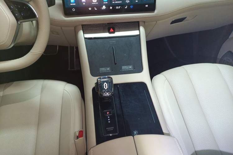 Used Hima AITO M7 2024 1.5T Intelligent Drive 4x4 Max Edition 6 Seats