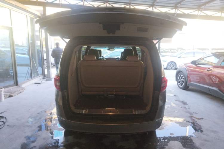 Used Buick GL8 2018 28T Luxury Model China VI Standard
