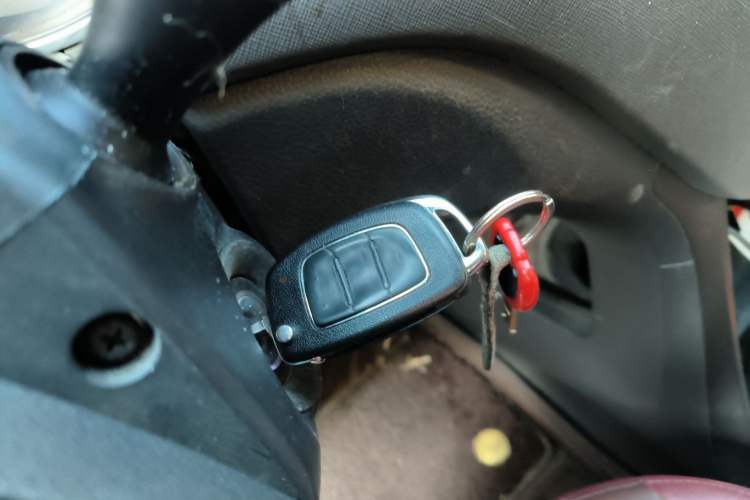 Used Hyundai Santa Fe 2013 2.4L Automatic 2WD Comfort Edition
