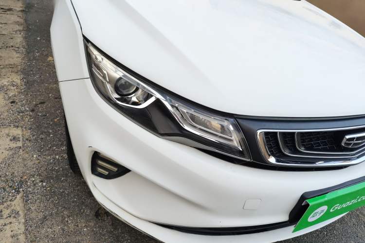 Used Geely Auto Emgrand GL 2018 1.8L DCT Elite Smart Connectivity Version Right Front Headlight