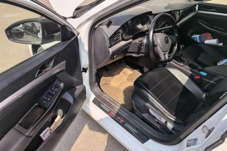 Used Volkswagen Bora 2021 1.5L Manual Fashion Smart Connect Edition
