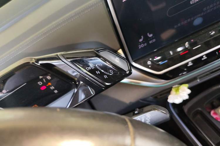 Used Volkswagen ID.4 CROZZ 2022 Long-Range PRO Edition Gear Lever