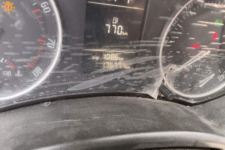 Used Skoda Octavia 2015 Classic Model 1.6L Automatic Elegance Edition Odometer Close Up