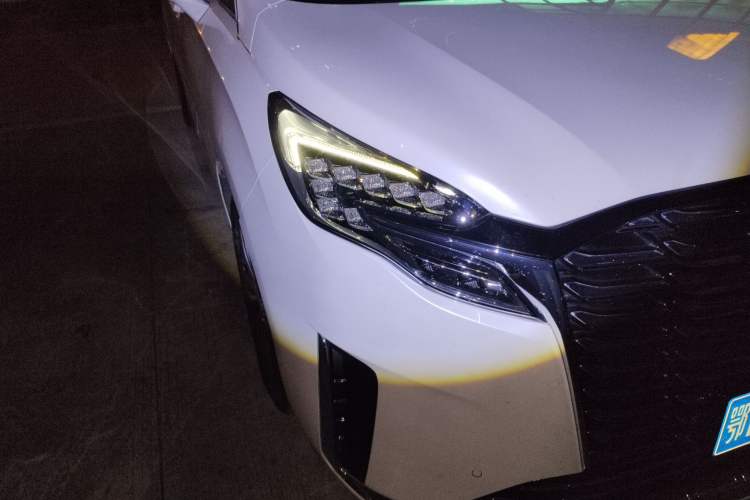 Used Buick GL8 2023 ES Lu Zun Deluxe Model