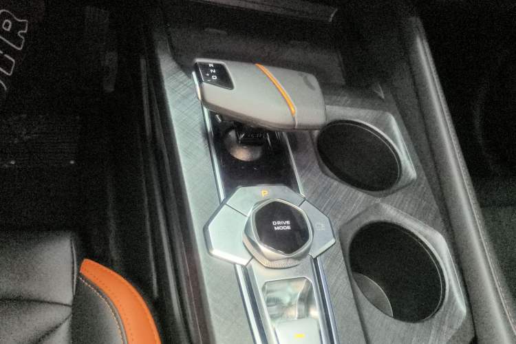 Used Changan UNI-V 2023 1.5T Prestige Model
