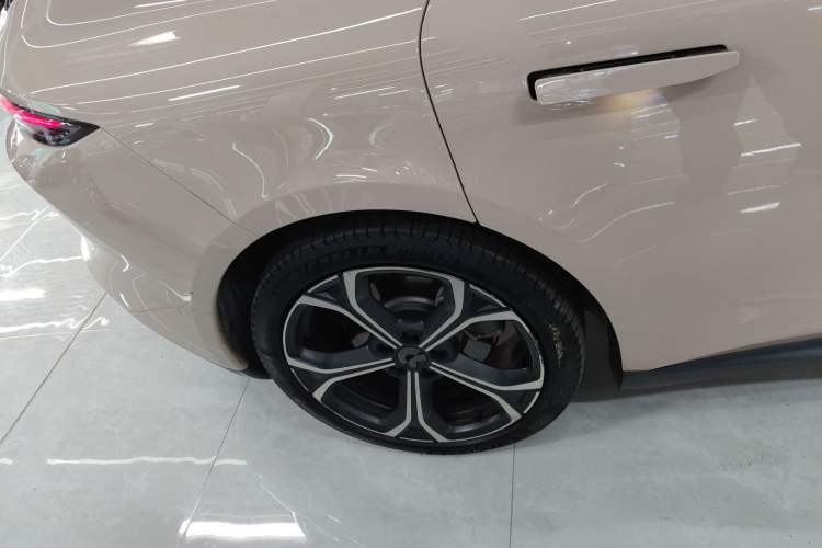 Used Nio ET5T 2023 75 kWh Touring Exterior 8