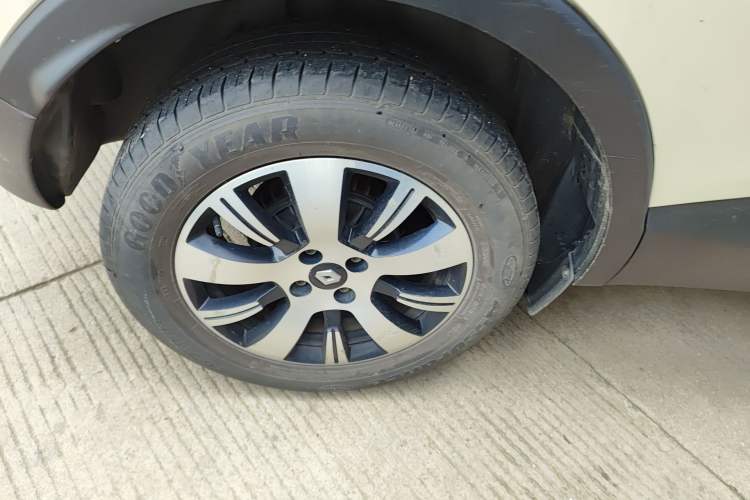 Used Renault Captur 2015 1.2T Automatic Standard Edition
