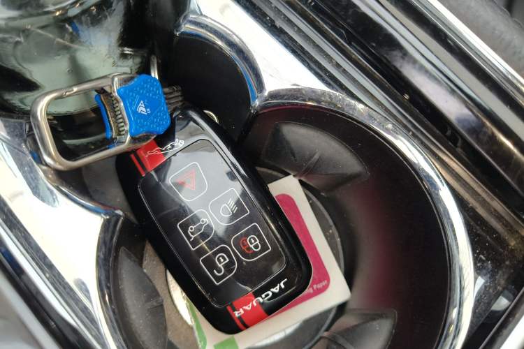 Used Jaguar XJ 2016 XJL 3.0 SC Two-Wheel-Drive Elegant Business Edition
