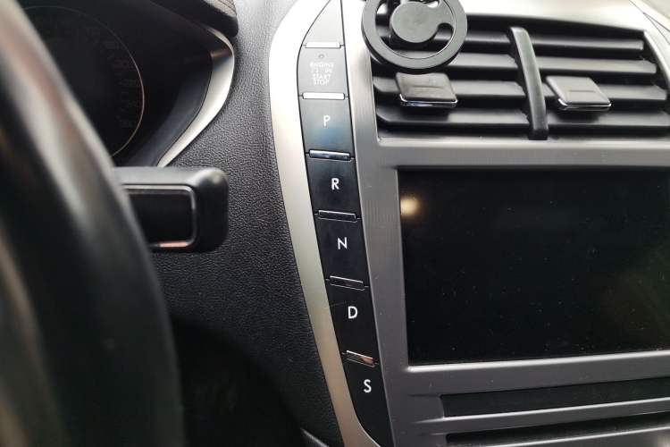 Used Lincoln MKZ 2017 2.0T Luxury Edition
