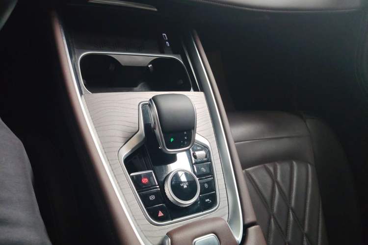 Used Chery Tiggo 8 PRO 2025 290T Two-Wheel Drive Prestige Edition Gear Lever