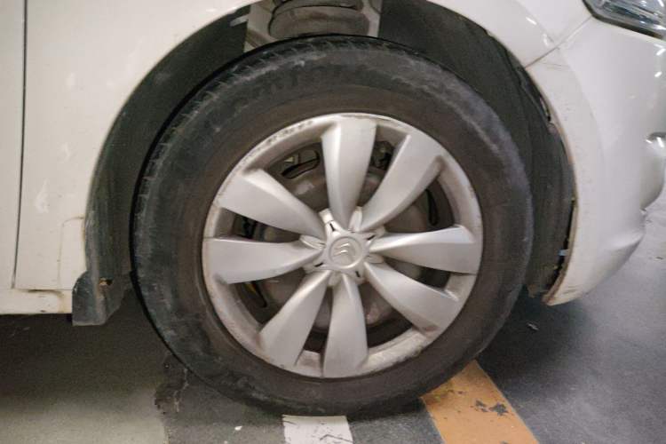 Used Citroen Elysee 2014 1.6L Manual Fashion Edition Right Front Wheel Hub