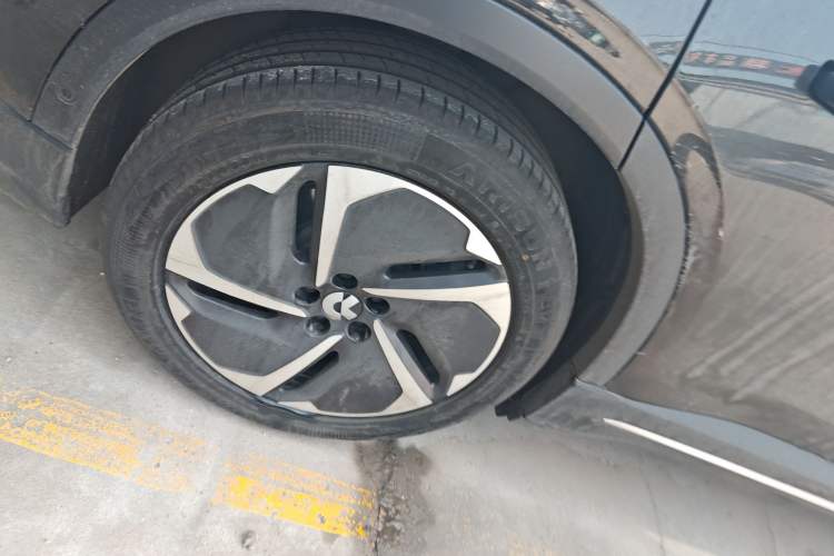 Used Nio ES6 2024 75 kWh Right Rear Wheel Hub