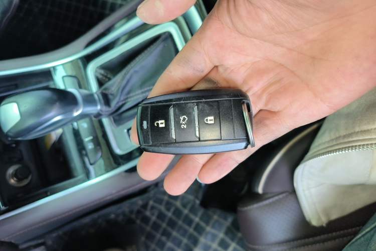 Used CHANGAN Raeton CC 2018 1.5T Automatic Zunya Model China V Standard Vehicle Key