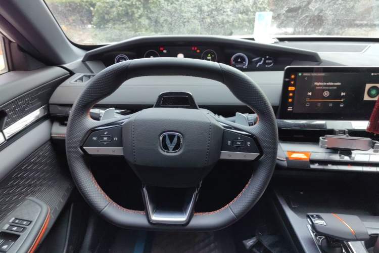 Used Changan UNI-V 2023 1.5T Premium Model
