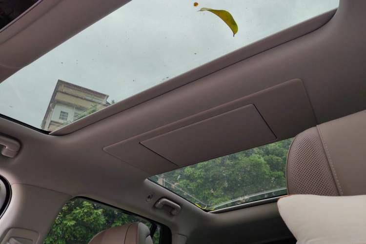 Used Hima AITO M7 2026 Model Range-Extending Pro+ All-Wheel Drive 5-Seater Version Headliner