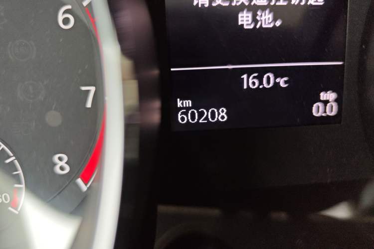 Used Volkswagen Touran 2018 Volkswagen Touran L 280TSI DSG Comfort Edition 7 Seats China V Emission Standard Odometer Close Up