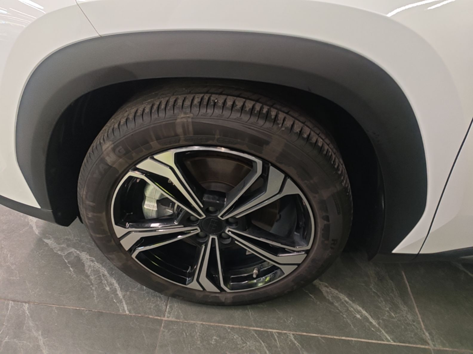 Geely Galaxy L7 2025 EM-i 115km Exploration Edition — снимка 10