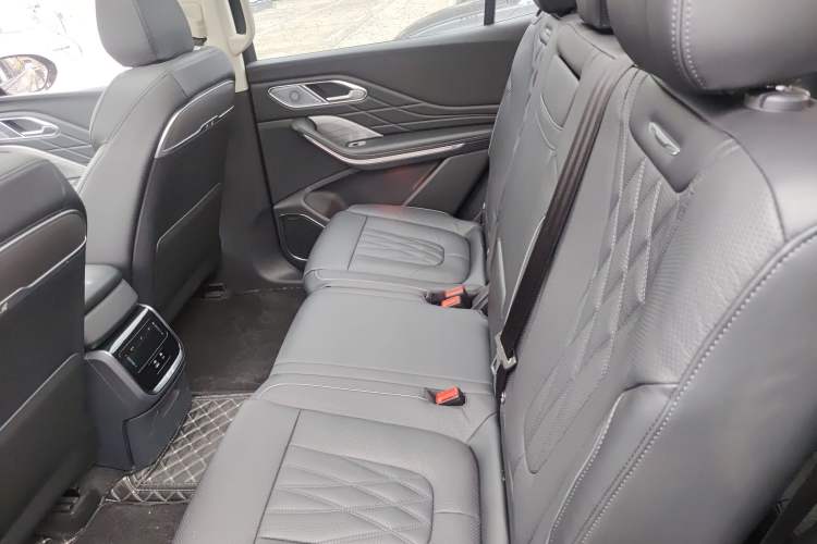 Used Hongqi HS7 PHEV 2024 2.0T PHEV Four-Wheel Drive Flagship Edition 7 Seats Left Rear Seat