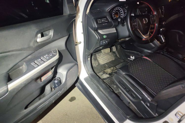 Used Honda CR-V 2013 2.4L four-wheel drive luxury version Driver Seat