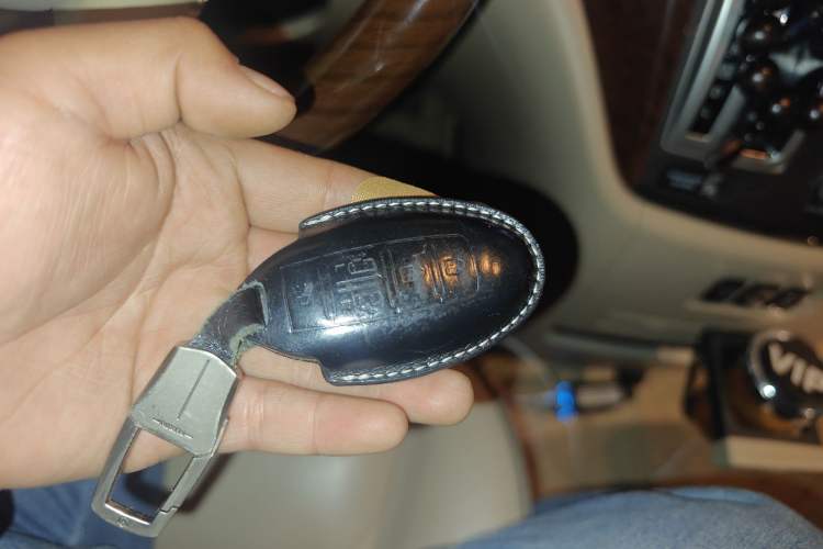 Used Nissan Quest 2015 3.5L SL Vehicle Key