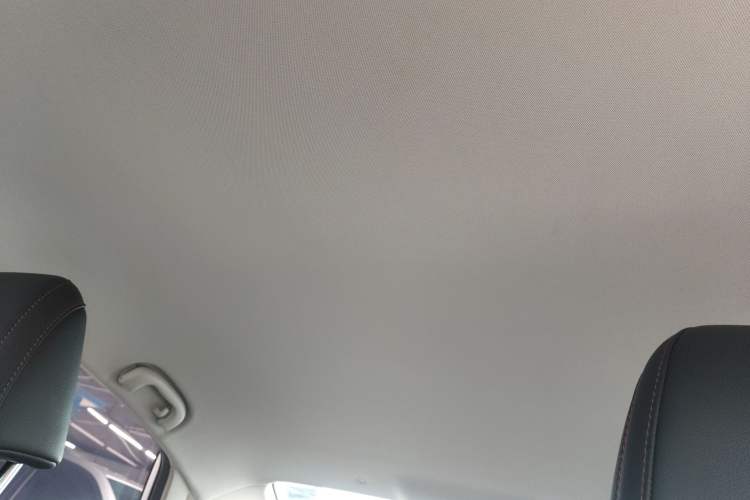 Used Chevrolet Monza 2020 Light Hybrid Redline 320T Dual-Clutch Joyful Edition Headliner