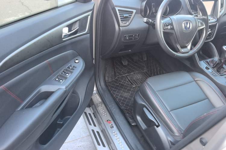 Used Changan CS75 2014 2.0L Manual Luxury Version China IV Standard
