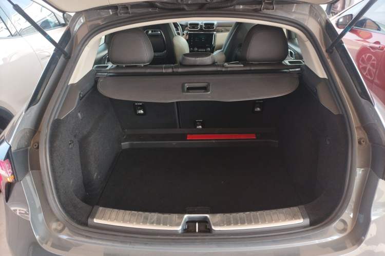 Used Lynk & Co 02 2018 1.5T DCT Two-Wheel Drive Zhaoban China V Standard
