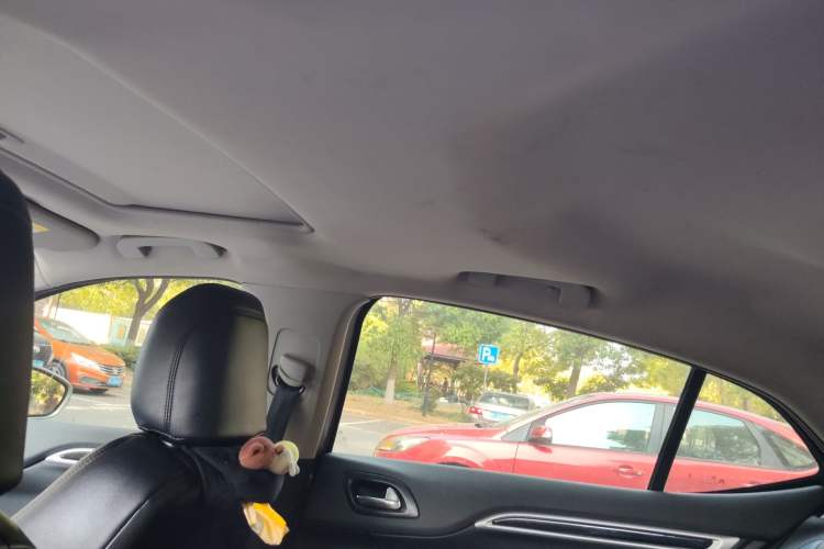 Used Citroen C4L 2015 1.2T Automatic Luxury Edition Headliner