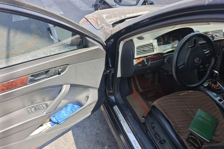 Used Volkswagen Passat 2011 1.8TSI DSG Prestige Edition Driver Seat