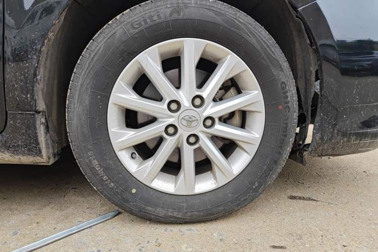 Used Toyota Camry 2015 2.0G Premier Edition