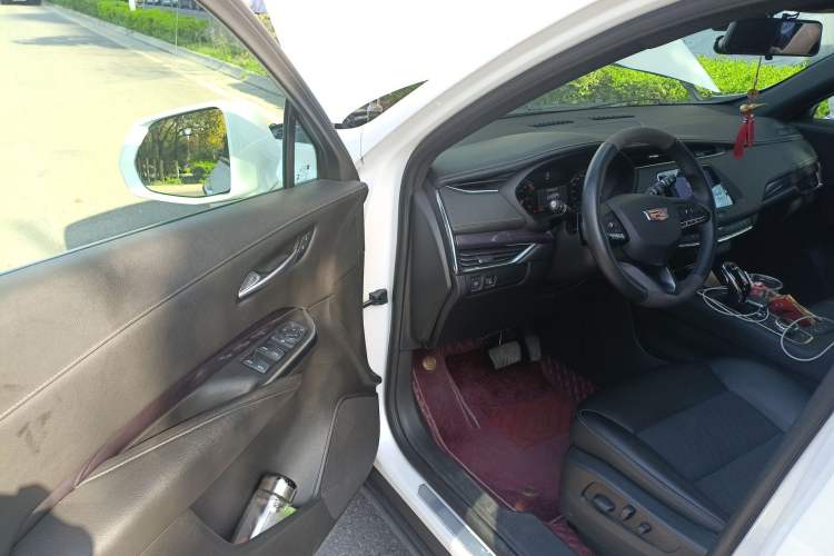 Used Cadillac XT4 2021 28T Two-Wheel Drive Tech Edition