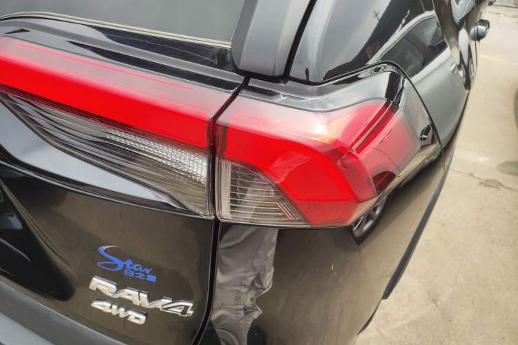 Used Toyota RAV4 2021 2.0L CVT Two-Wheel Drive Fashion PLUS Edition