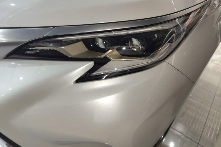 Used Toyota Granvia 2022 2.5L Hybrid Flagship Edition Left Front Headlight