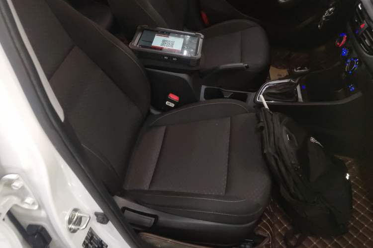 Used Hyundai Celesta 2018 1.6L Automatic GL Enjoyment Edition China VI compliant Right Front Seat