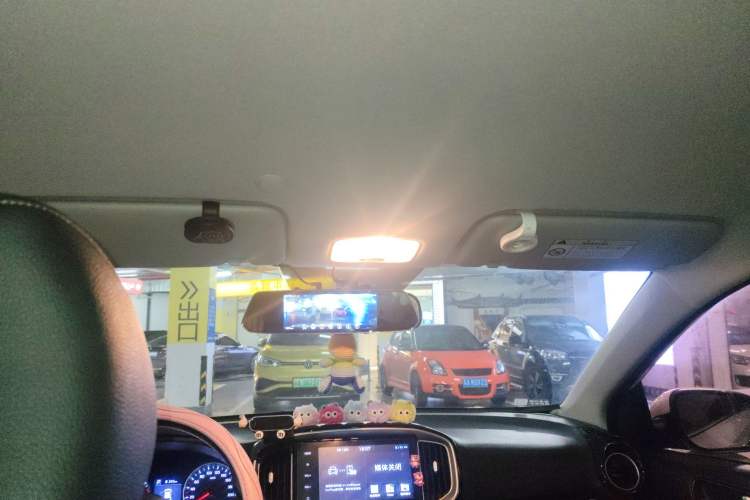 Used Kia kx1 Stonic 2019 1.4L Automatic Fun Edition China VI Headliner