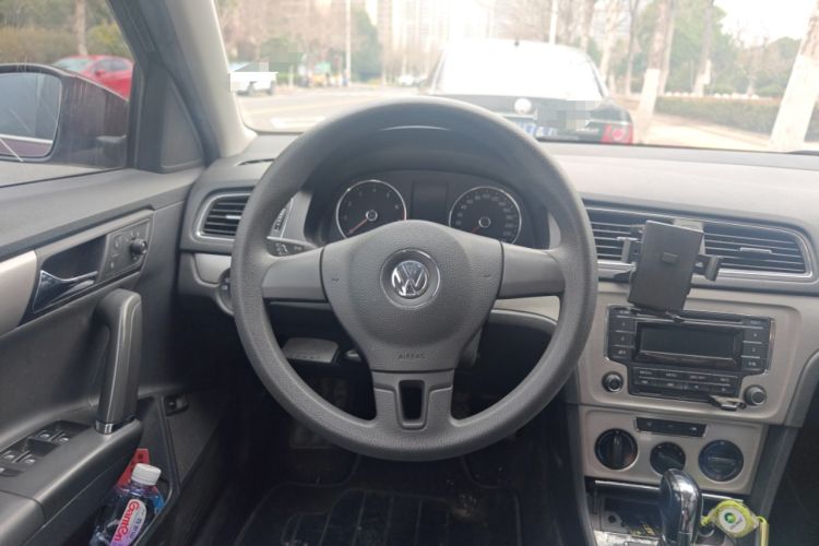 Used Volkswagen Lavida 2013 1.6L Automatic Comfort Edition
