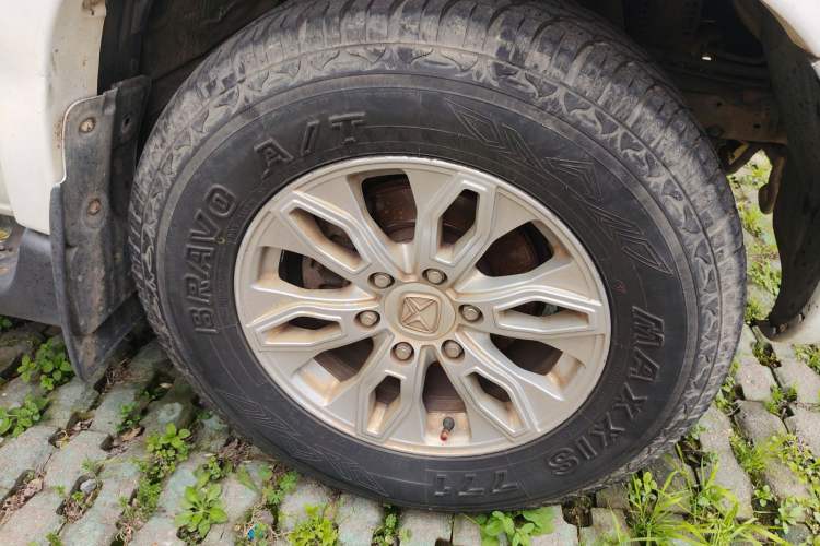 Used JMC Yusheng S350 2011 2.4T Two-Wheel-Drive Luxury 5-Seater