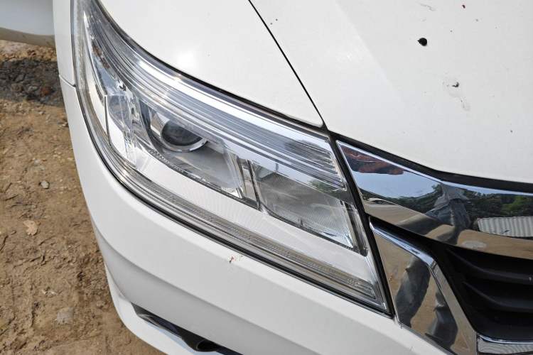 Used Honda Crider 2015 1.8L automatic luxury edition
