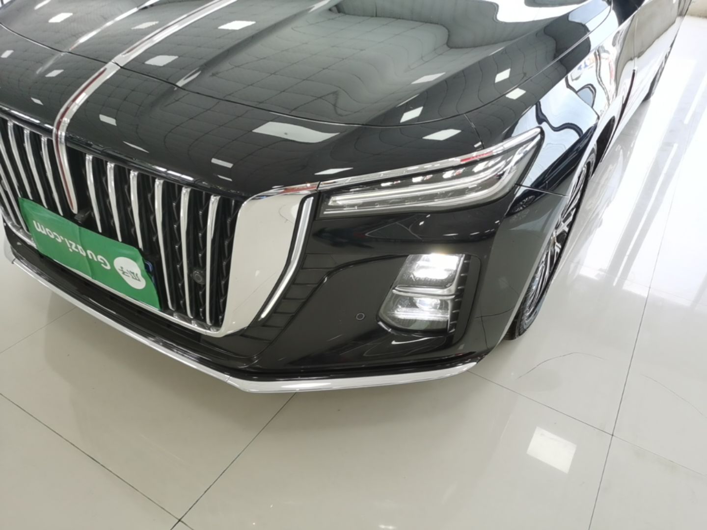 Hongqi H5 2025 2.0T Automatic Flag Edition – 500 000 Units Commemorative Version — снимка 8