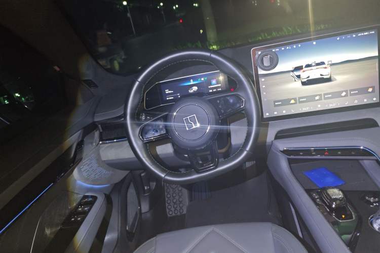 Used Zeekr 001 2022 Long-Range Dual-Motor WE Edition Steering Wheel