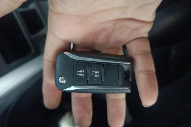 Used Venucia T70 2015 2.0L CVT Smart Edition