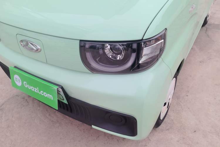 Used Chery QQ Ice Cream 2022 170km Sundae Phosphate Lithium-Ion Left Front Headlight