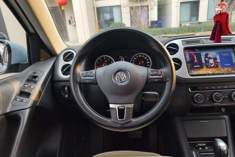Used Volkswagen Tiguan 2016 280TSI Automatic Two-Wheel Drive Silk Road Comfort Edition Steering Wheel