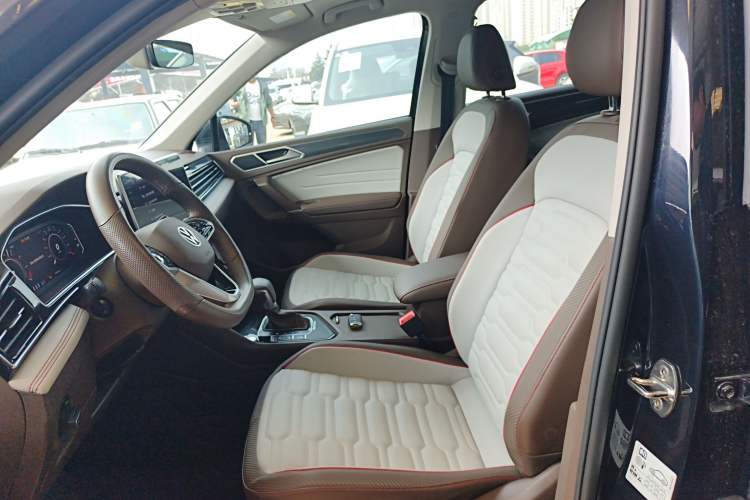 Used Volkswagen Tiguan L New Energy 2023 430 PHEV Plug-in Hybrid Flagship Edition Left Front Seat