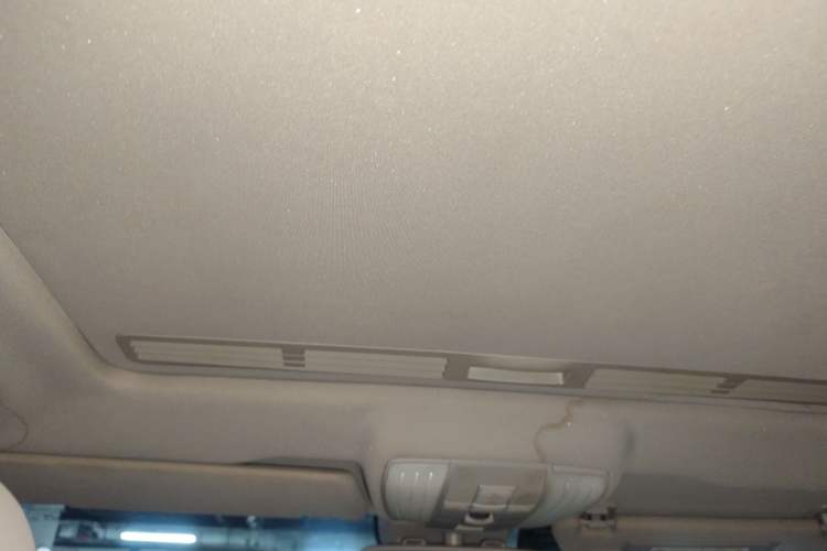 Used Mercedes-Benz E-Class 2010 E 260 L CGI Elegant Model Headliner