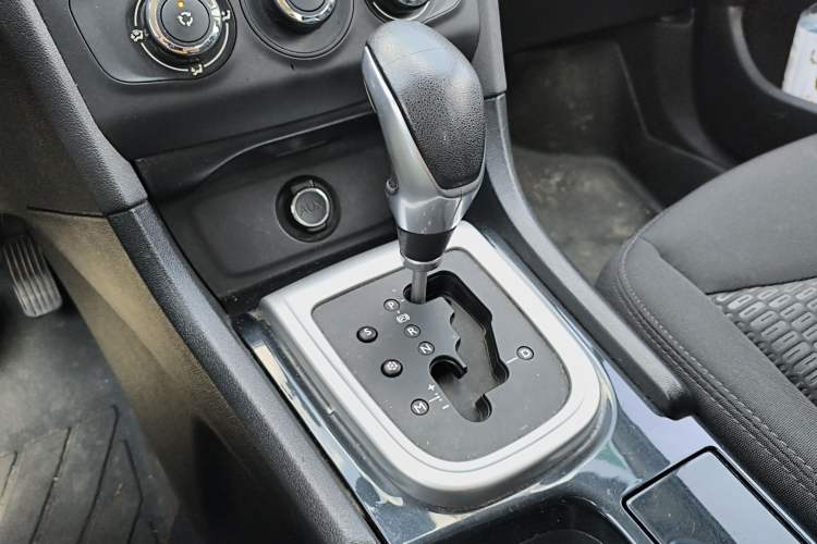 Used Citroen C4L 2014 1.8L Intelligent Drive Automatic Enjoyment Model Gear Lever